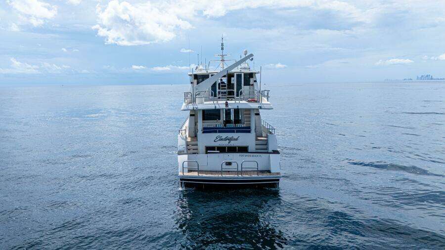 2001 Motor Yacht 82MY