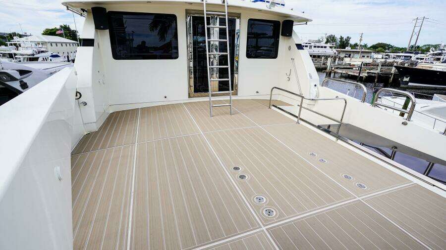 2001 Motor Yacht 82MY