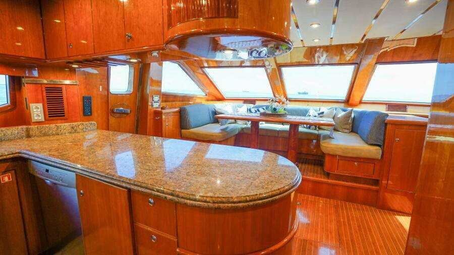 2001 Motor Yacht 82MY
