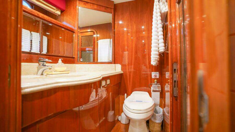 2001 Motor Yacht 82MY