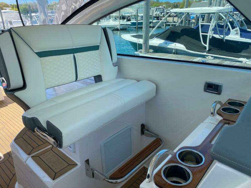 2019 Tiara Yachts 34LX