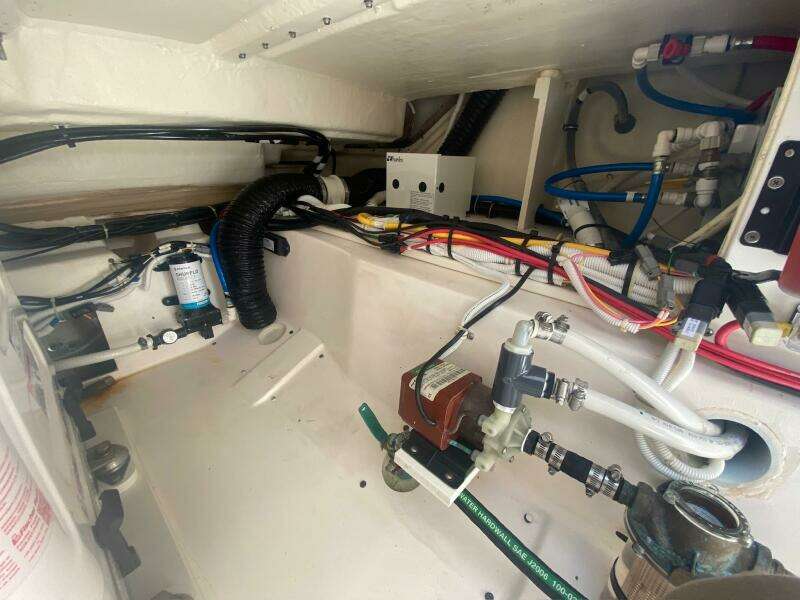 2019 Tiara Yachts 34LX