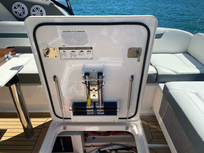 2019 Tiara Yachts 34LX