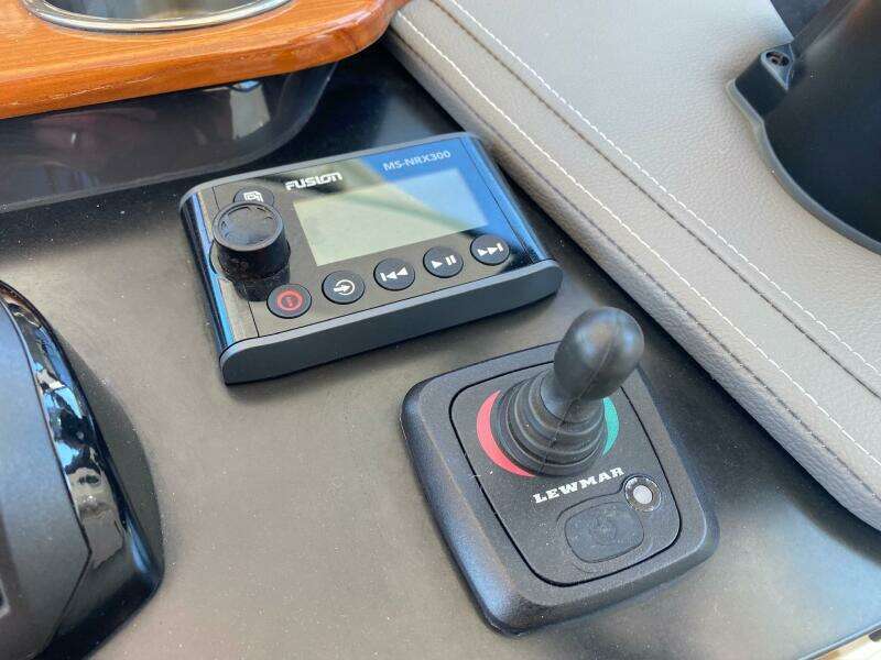 2019 Tiara Yachts 34LX