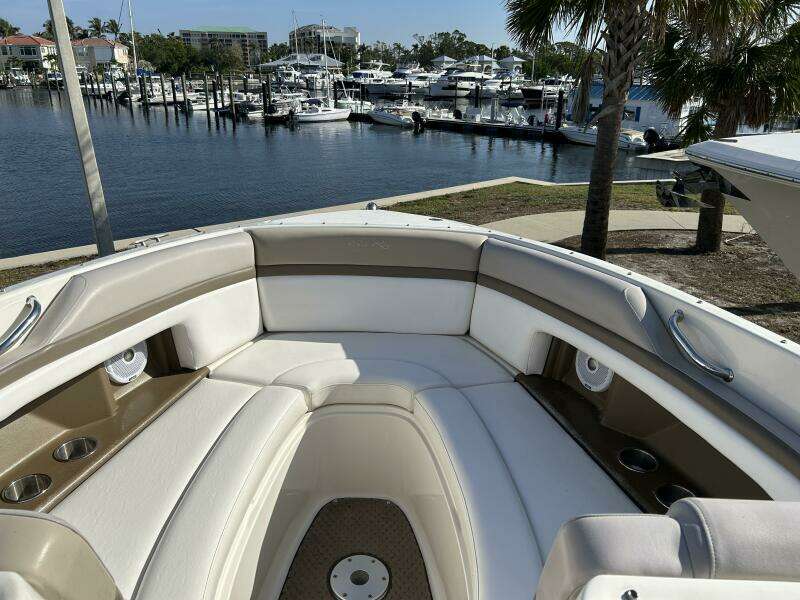 2013 Sea Ray 270 SLX
