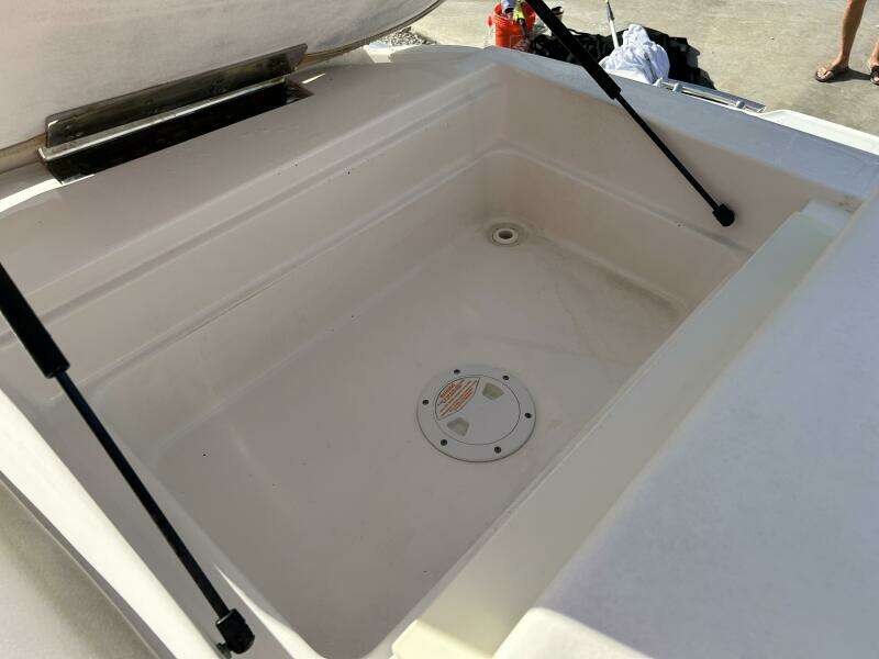 2013 Sea Ray 270 SLX