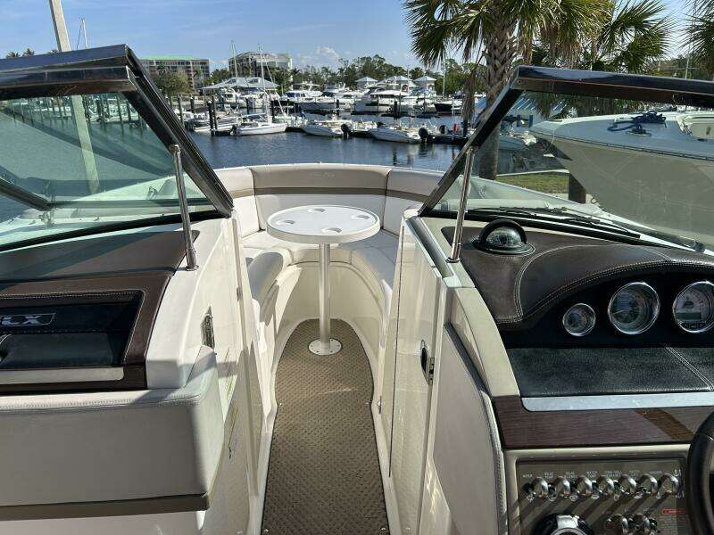 2013 Sea Ray 270 SLX