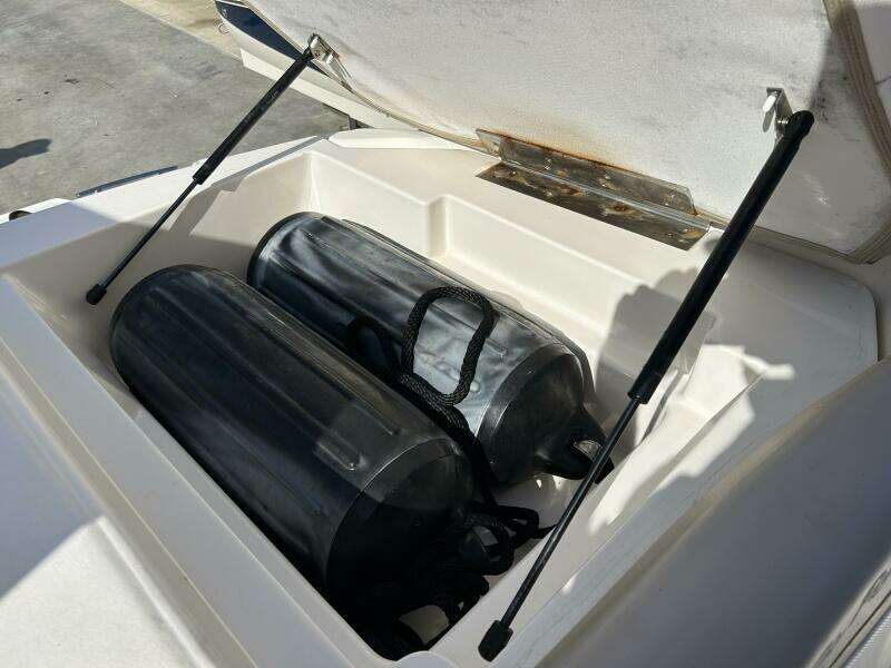 2013 Sea Ray 270 SLX