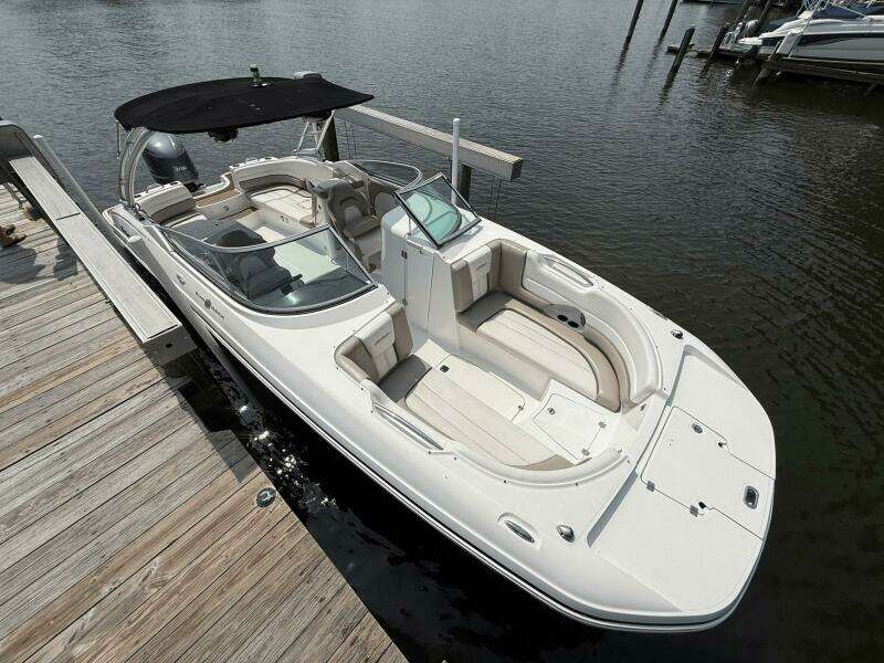 2014 Hurricane SunDeck 2690 OB