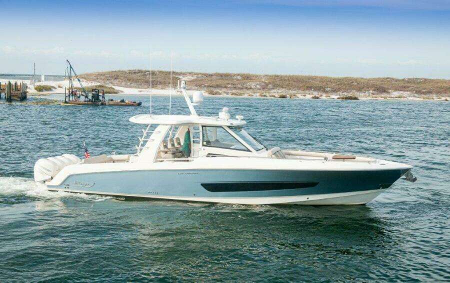 2018 42 Boston Whaler 420 Outrage The Tyder II Stbd Profile (3)