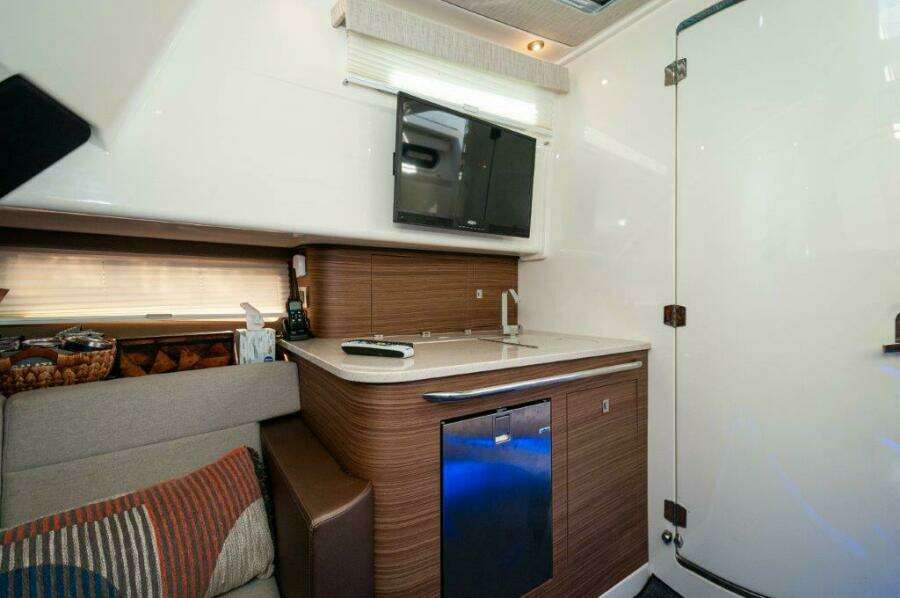 2018 42 Boston Whaler 420 Outrage The Tyder II Galley (1)