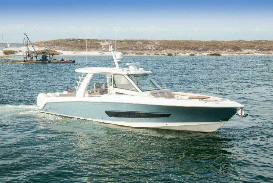 2018 42 Boston Whaler 420 Outrage The Tyder II Stbd Profile (1)