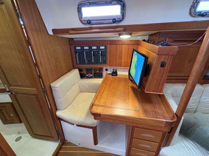 2007 Tartan 3700 CCR