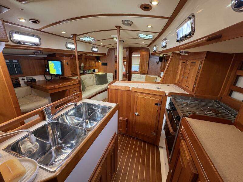 2007 Tartan 3700 CCR