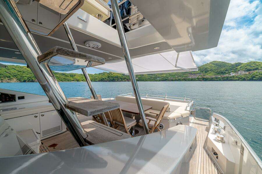 2017 Azimut 77 "Carpe Diem"