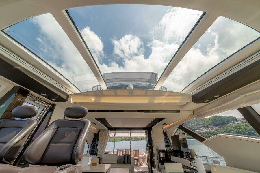 2017 Azimut 77 "Carpe Diem"