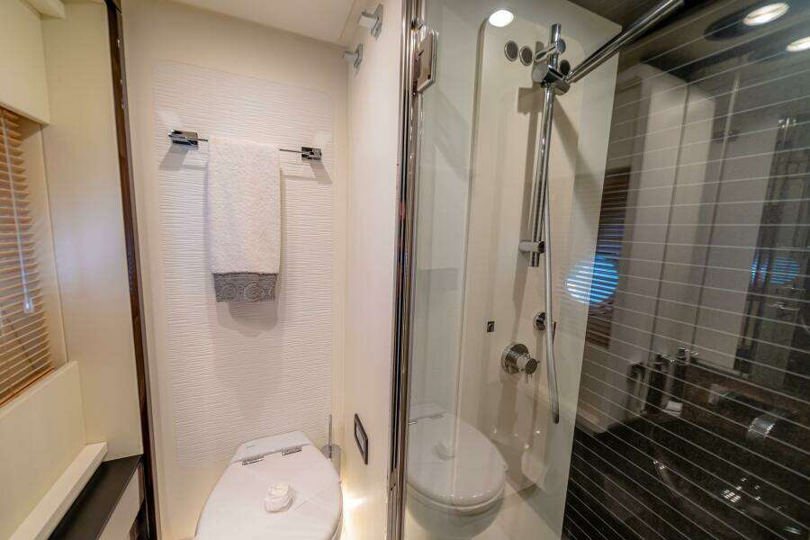 2017 Azimut 77 "Carpe Diem"