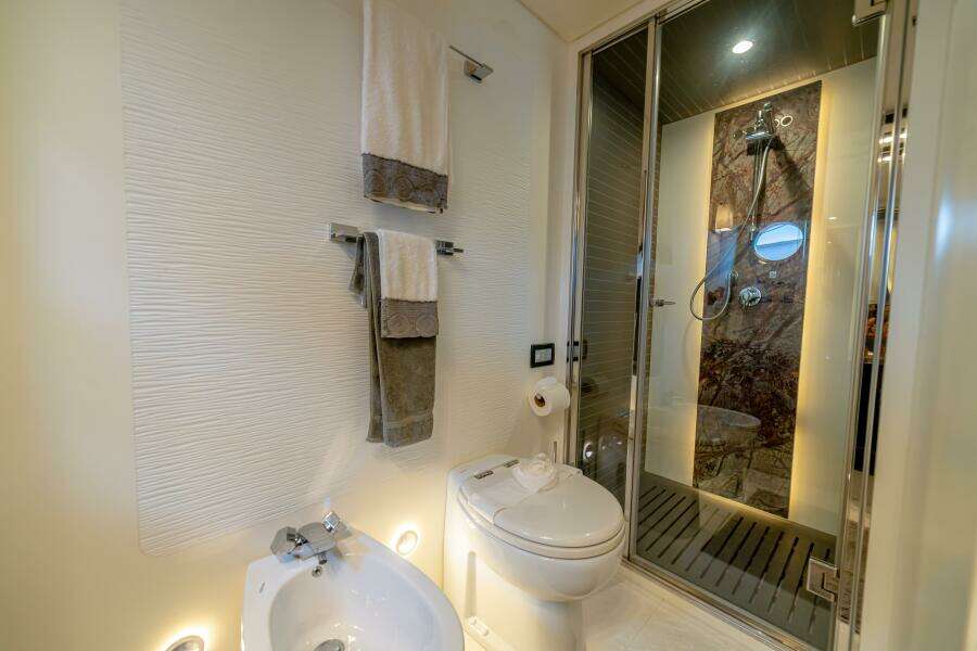 2017 Azimut 77 "Carpe Diem"