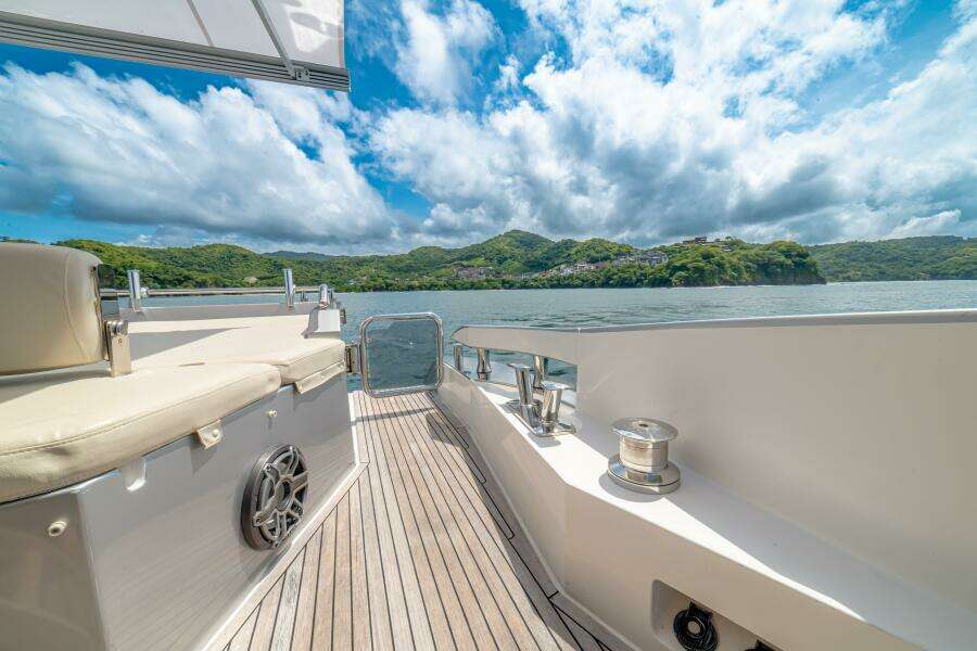 2017 Azimut 77 "Carpe Diem"