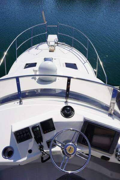 2015 Cutwater 30 Command Bridge