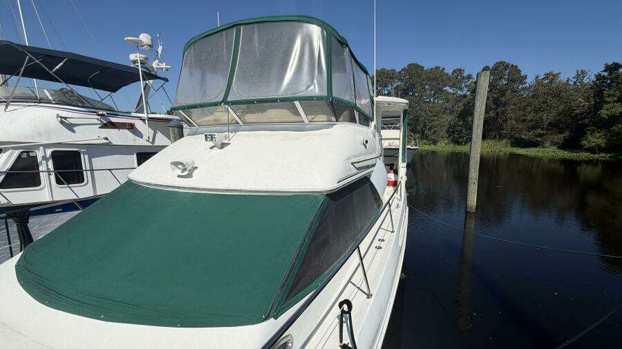 2000 Sea Ray 380 Aft Cabin