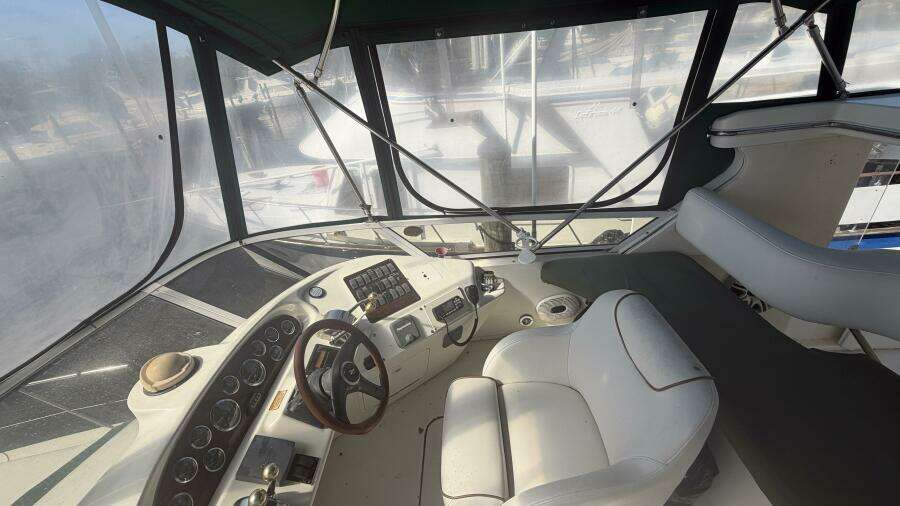 2000 Sea Ray 380 Aft Cabin