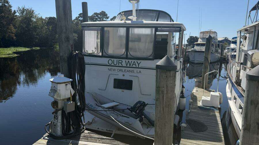 2000 Sea Ray 380 Aft Cabin