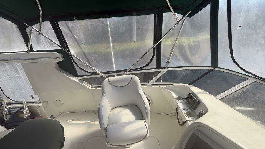 2000 Sea Ray 380 Aft Cabin