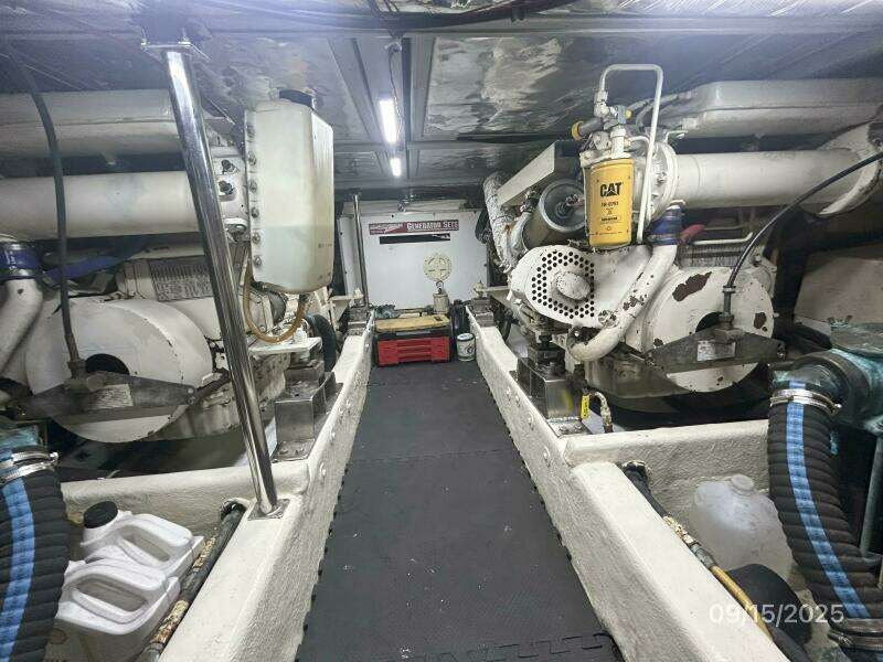 45' Ocean Alexander engine room aft
