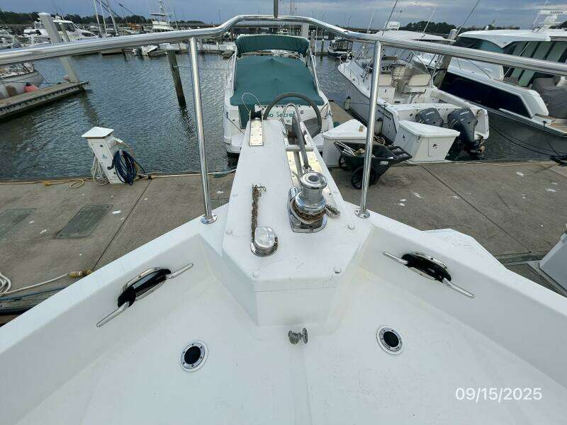 45' Ocean Alexander anchor windlass1