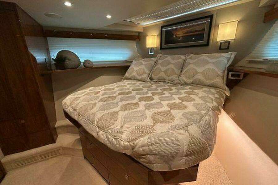 2019 Viking Motor Yacht