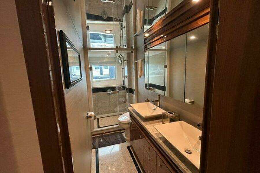 2019 Viking Motor Yacht