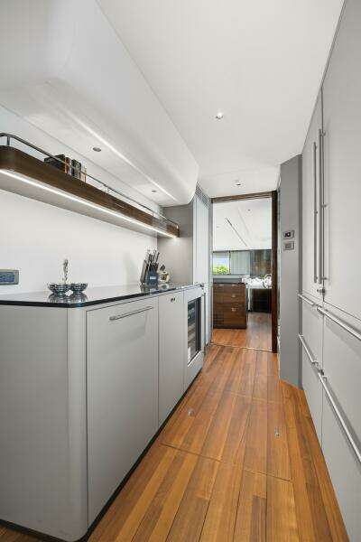 Princess Y95 JUST  PERFECT - Galley