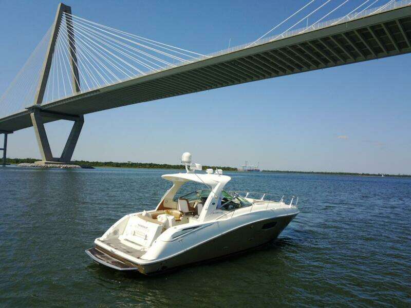 2009 Sea Ray 350 Sundancer