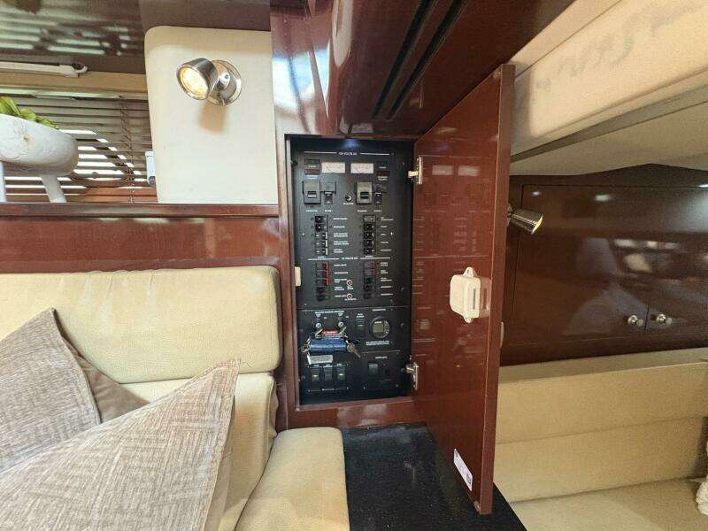 2009 Sea Ray 350 Sundancer