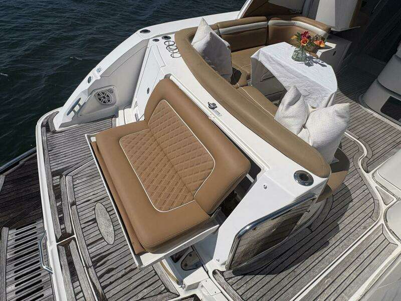 2009 Sea Ray 350 Sundancer