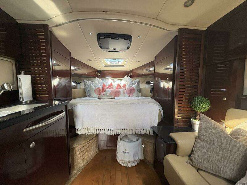 2009 Sea Ray 350 Sundancer