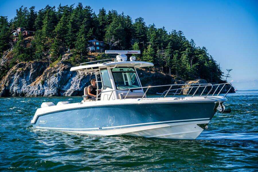 2017 Boston Whaler 330 Outrage