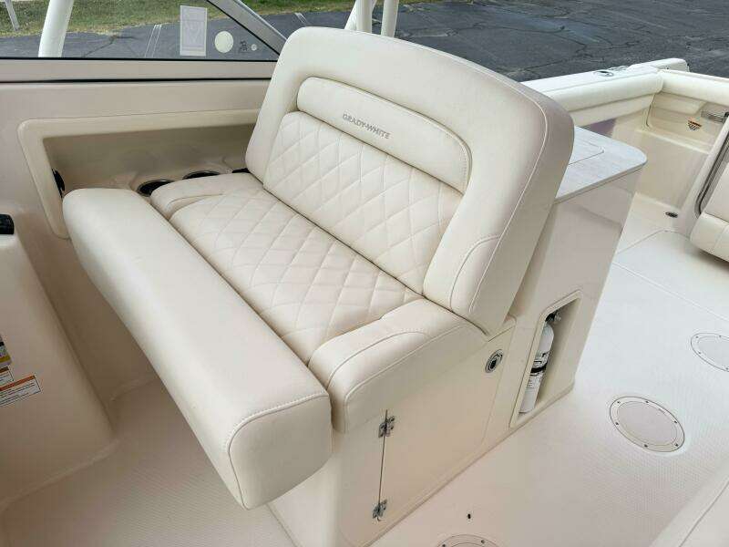 2023 Grady-White Freedom 255