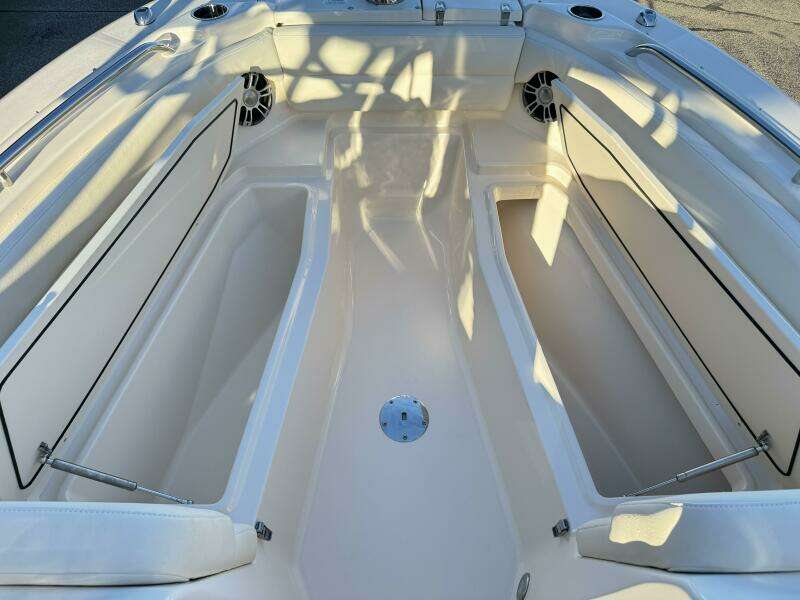 2023 Grady-White Freedom 255