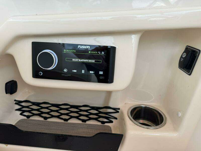 2023 Grady-White Freedom 255