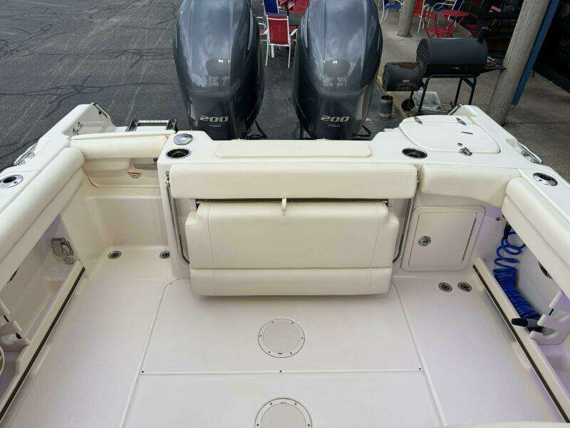 2023 Grady-White Freedom 255