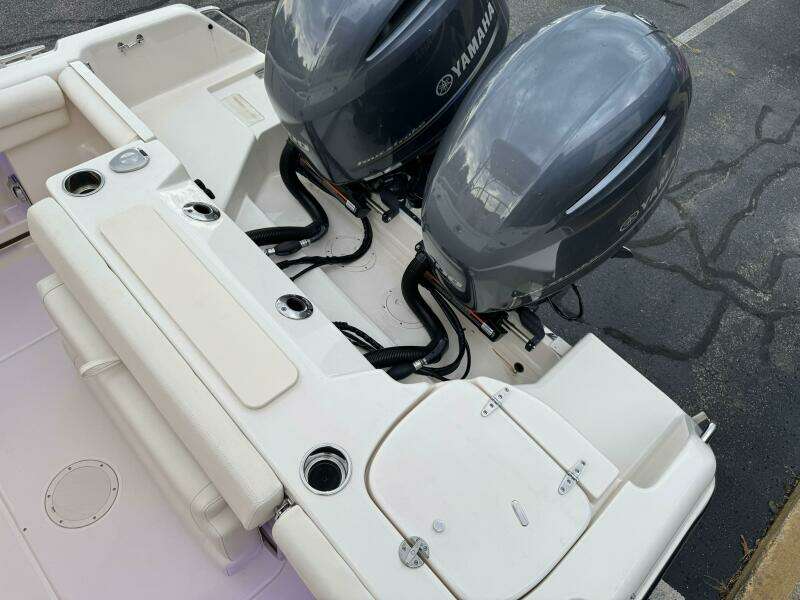 2023 Grady-White Freedom 255