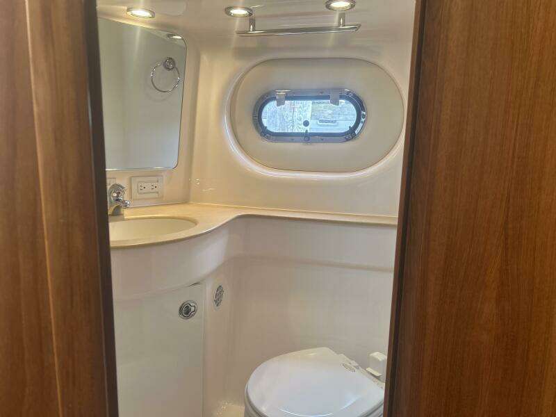 2005 Tiara Yachts 