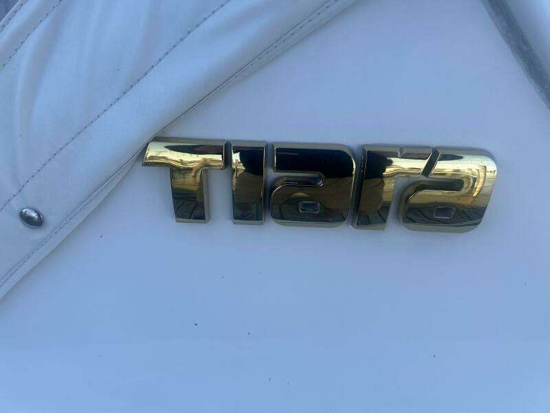 2005 Tiara Yachts 