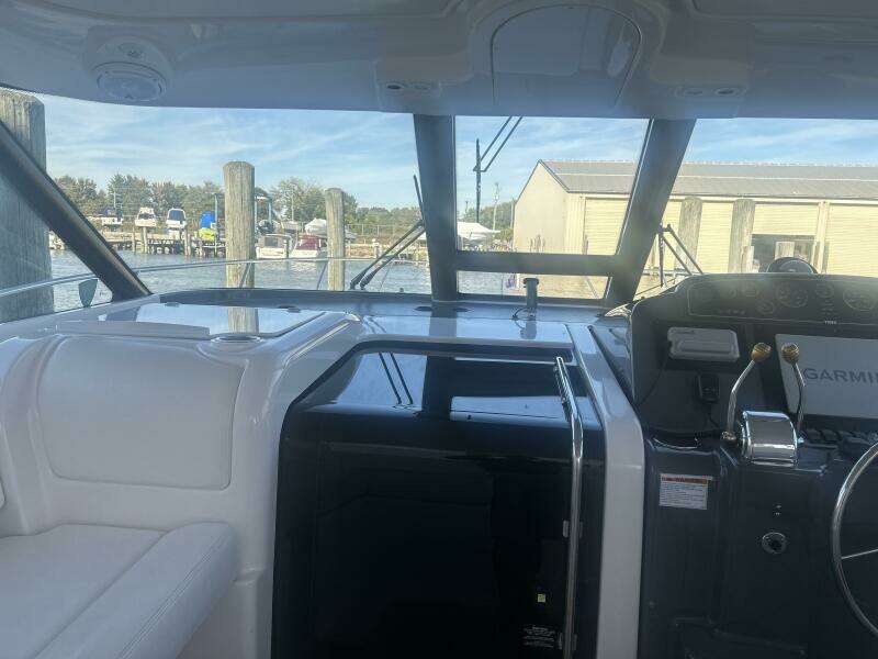 2005 Tiara Yachts 