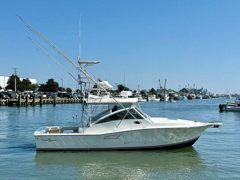 2004 Albemarle 320 Express Fisherman
