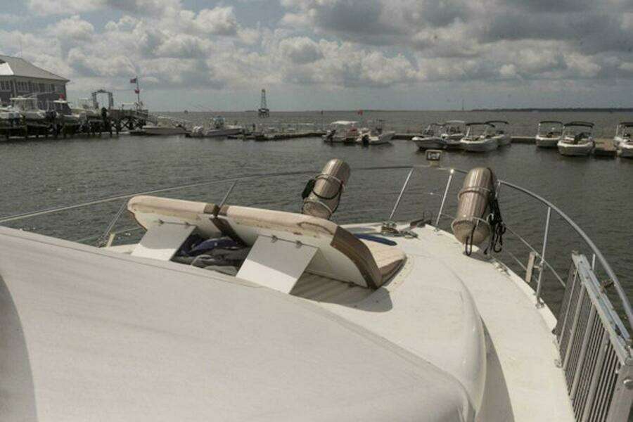 2002 Carver 570 Voyager Pilothouse