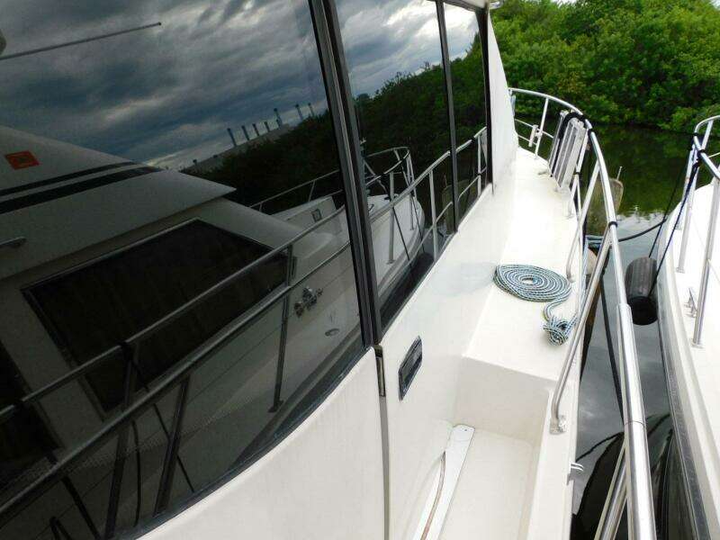 2002 Carver 570 Voyager Pilothouse