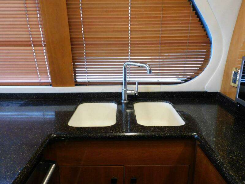 2002 Carver 570 Voyager Pilothouse